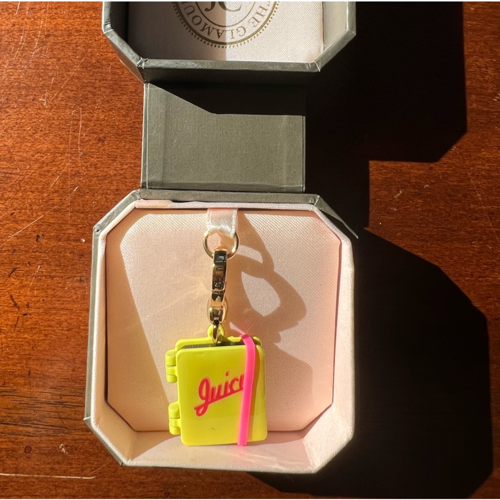 NWT and box Juicy Couture C-Electronic tablet charm